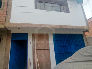PRECIO DE OCASION !!!!Se Vende Casa  de 2 Pisos como terreno en Villa El Salvador