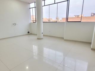 VENTA DE DEPARTAMENTO SEGUNDO PISO EN URB. FDCO. VILLARREAL DE CHICLAYO