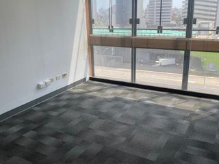 Foto 2 de ALQUILO OFICINAS EN EL CENTRO FINANCIERO DE SAN ISIDRO