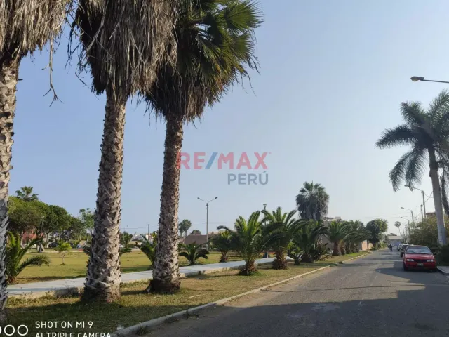 Vendo Casa En El Golf Precio De Terreno 450M² Diagonal al Parque de La Familia $560,000