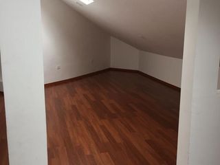 Venta Departamento Dúplex, Sector La Mariscal