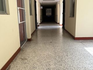 Alquiler de Oficina a Dos Cuadras de Plaza San Miguel en La Av Universitaria - San Miguel 31 m²