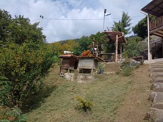 Te vendo esta hermosa casa finca, con escritura proindiviso (35.9%), bien barata, entre Hatillo y Girardota.