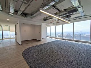 Foto 15 de ALQUILER DE OFICINA SEMI IMPLEMENTADA 1,396m2 – SURCO