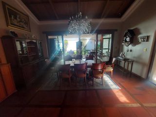 Casa amplia de venta en la mejor zona de la Av Ord Lazo amplia área verde