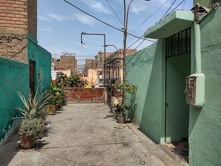 Foto 2 de VENTA DE CASA / DEPARTAMENTO TRIPLEX CERCA A CAQUETA PARQUE DEL TRABAJO