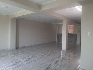 Foto 7 de Vendo AMPLIO DEPARTAMENTO frente a parque en Santa Anita