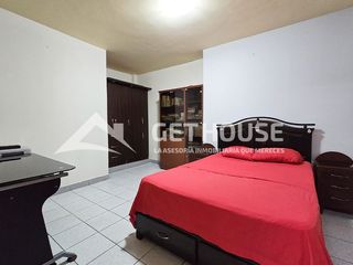 SE VENDE CASA DE 2 PISOS CON EXCELENTE UBICACIÓN, CASTILLA, PIURA.