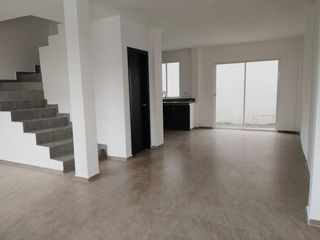 Foto 3 de VENTA DE CASA TIERRAMIGA POR LA VIA BENGALA O PORTON DEL CONSEJO PROVINCIAL