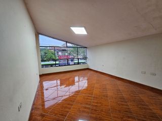 ¡Casa Disponible 132m2 07Dorm para Alquiler en San Juan de Miraflores!