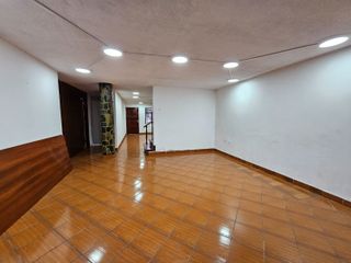 ¡Casa Disponible 132m2 07Dorm para Alquiler en San Juan de Miraflores!