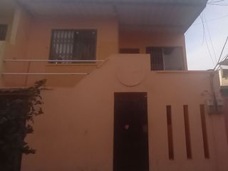 Foto 1 de casa de venta en manta zona norte