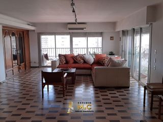 Foto 3 de Piso de Categoría en el Centro de Cordoba - 250m - 4 Hab - 2 Cocheras