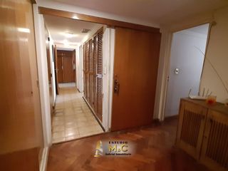 Foto 17 de Piso de Categoría en el Centro de Cordoba - 250m - 4 Hab - 2 Cocheras