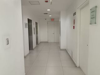 Foto 4 de Oficina de venta en el Edificio Atlantis, Kennedy Norte, 53,48 m2.