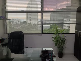 Foto 15 de Oficina de venta en el Edificio Atlantis, Kennedy Norte, 53,48 m2.