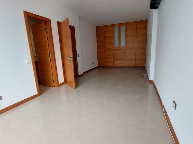 ALQUILO AMPLIA CASA EN SAMBORONDON