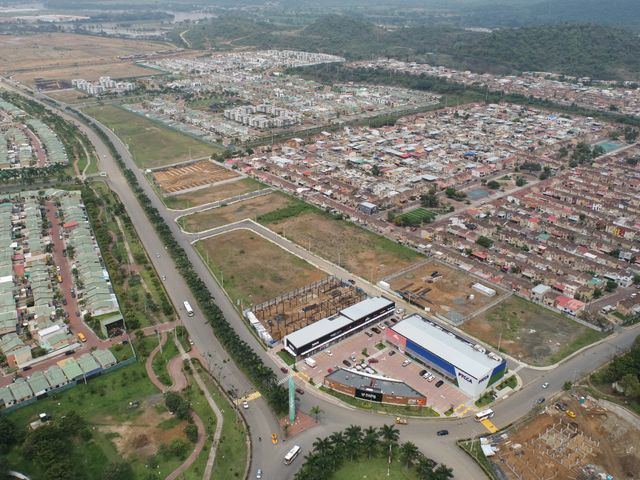Foto 4 de Terrenos Comerciales oportunidades de expansión o inversión - La Joya 