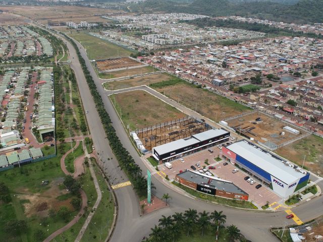Foto 2 de Terrenos Comerciales oportunidades de expansión o inversión - La Joya 