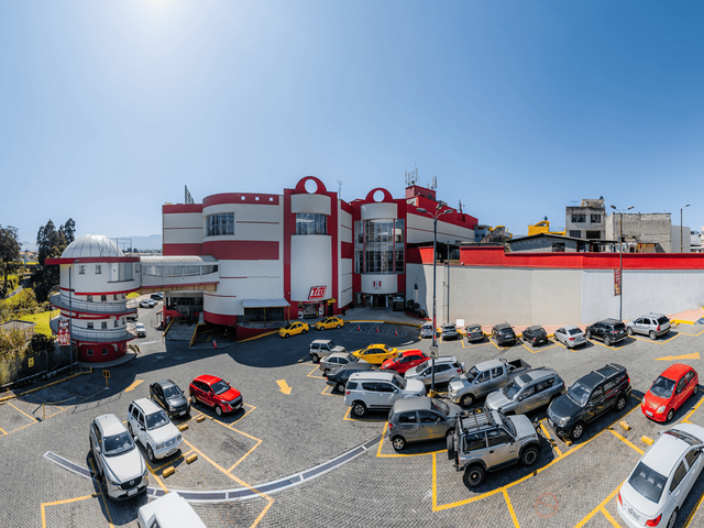 Foto 4 de Oficinas, locales y bodegas en renta - River Mall centro comercial valle de los chillos
