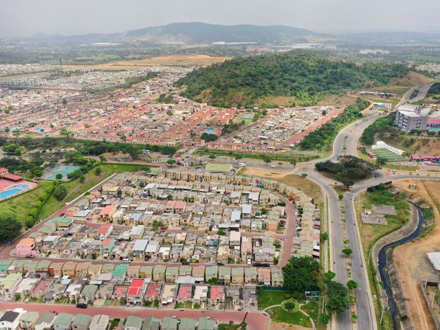 Foto 13 de Terrenos Comerciales  oportunidades de expansión o inversión - Villa del Rey 