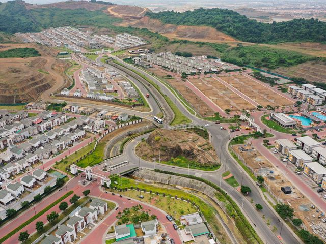 Foto 16 de Terrenos Comerciales  oportunidades de expansión o inversión - Villa del Rey 