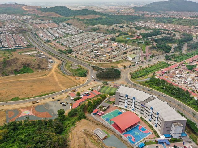 Foto 8 de Terrenos Comerciales  oportunidades de expansión o inversión - Villa del Rey 