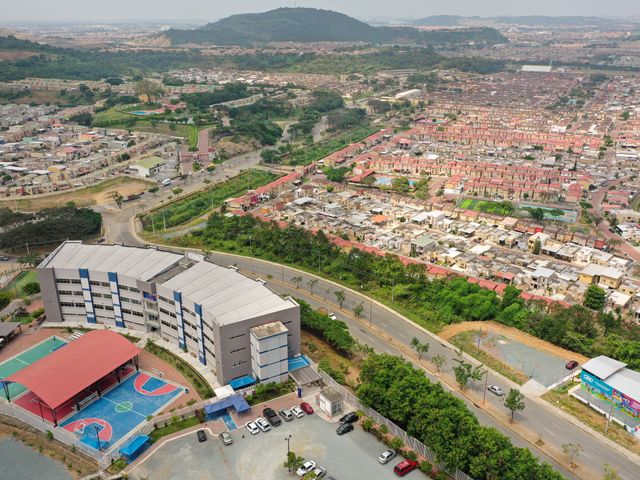 Foto 9 de Terrenos Comerciales  oportunidades de expansión o inversión - Villa del Rey 