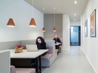 Foto 12 de Disfrute de oficinas privadas para 15 personas en Lima, Protecta Surquillo