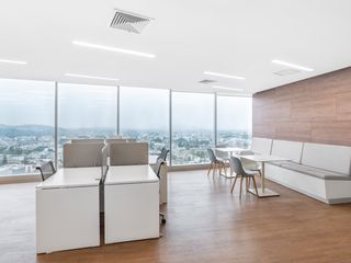 Foto 12 de Disfrute de acceso a oficinas para 3 personas en Lima Central Tower