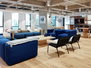 Foto 5 de Alquiler de oficinas corporativas para 15 personas en Bogota, Spaces Colina Campestre
