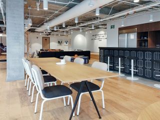 Foto 7 de Alquiler de oficinas corporativas para 15 personas en Bogota, Spaces Colina Campestre