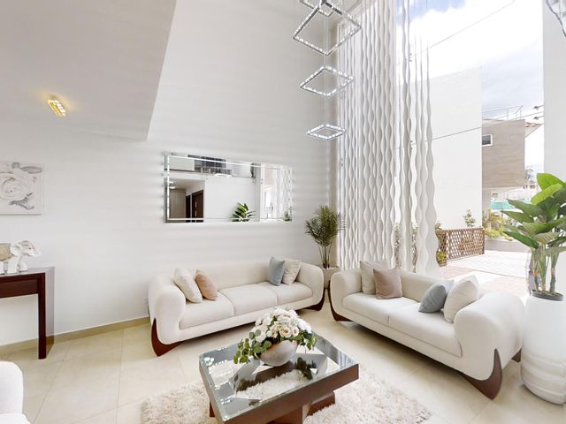 Foto 4 de CONJUNTO HABITACIONAL LA GIRALDA - Valle de los chillos
