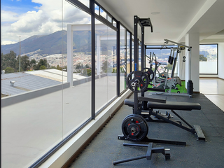 En el norte de de Quito!!!   Departamentos 3 Dormitorios 174 m2, parqueaderos privados, bodega