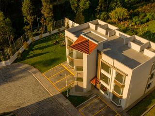 Departamento de venta en Conjunto Habitacional La Giralda, el conjunto más lindo del Valle de los Chillos.